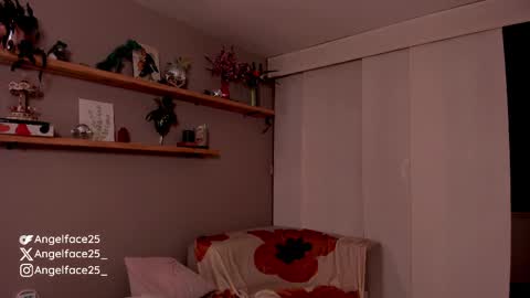 Snapshot of angelface25_ chatting on 2, 3, 2025 . online show from 2, 3, 2025
