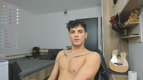 Snapshot of angelfrank chatting on 6, 1, 2025 Frankie online show from 6, 1, 2025