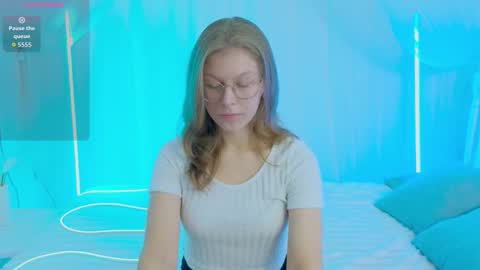 Ksenia online show from 18, 10, 2025