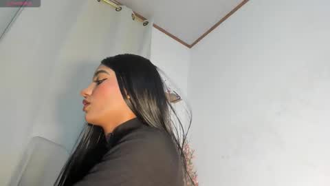 Snapshot of angeli_sexi chatting on 10, 9, 2025 Carolina online show from 10, 9, 2025