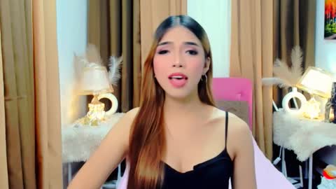 Snapshot of angelic076039 chatting on 24, 10, 2025 MISS PAU online show from 24, 10, 2025