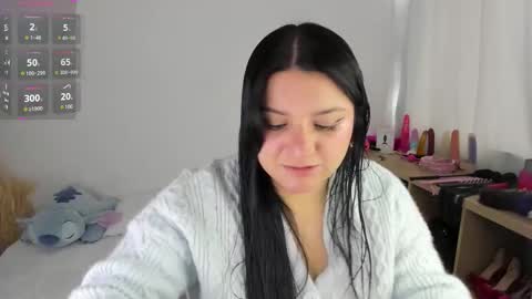 Snapshot of angelic_cat_ chatting on 17, 9, 2025 online show from 17, 9, 2025