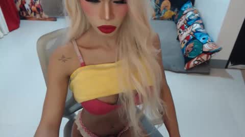 DIVINE ANGEL online show from 18, 12, 2025