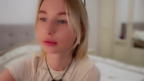 Snapshot of angelic_lovers_ chatting on 20, 12, 2025 Gabby online show from 20, 12, 2025