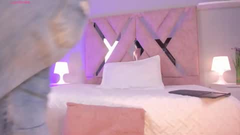 Angelica Cross online show from 13, 11, 2025