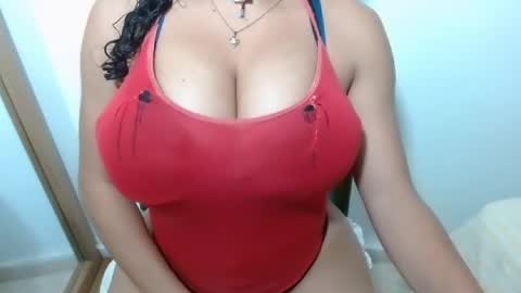 Snapshot of angelicabigtits chatting on 13, 5, 2026 Rose online show from 13, 5, 2026