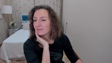 Snapshot of angelicacream chatting on 3, 12, 2025 AngelicaCream online show from 3, 12, 2025