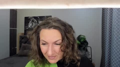 Snapshot of angelicacream chatting on 4, 2, 2026 AngelicaCream online show from 4, 2, 2026