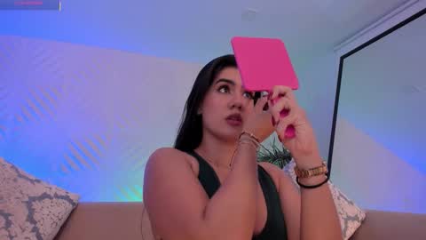 Snapshot of angelicavega_ chatting on 25, 9, 2025 Angelica Vega online show from 25, 9, 2025
