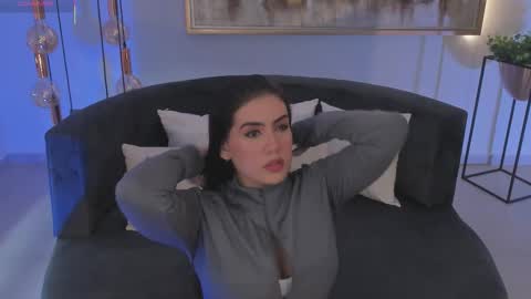 Snapshot of angelicavega_ chatting on 9, 10, 2025 Angelica Vega online show from 9, 10, 2025