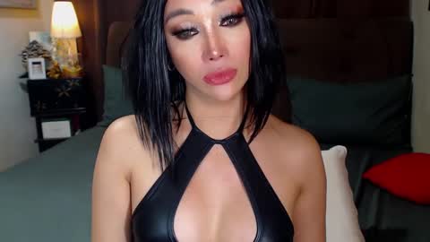 Snapshot of angelicqueents chatting on 16, 2, 2025 MS. AMALIA online show from 16, 2, 2025