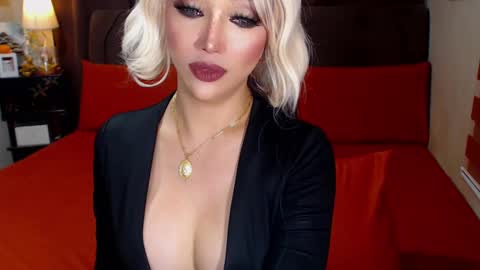 Snapshot of angelicqueents chatting on 10, 3, 2025 MS. AMALIA online show from 10, 3, 2025