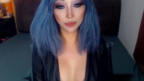 Snapshot of angelicqueents chatting on 13, 9, 2025 MS. AMALIA online show from 13, 9, 2025