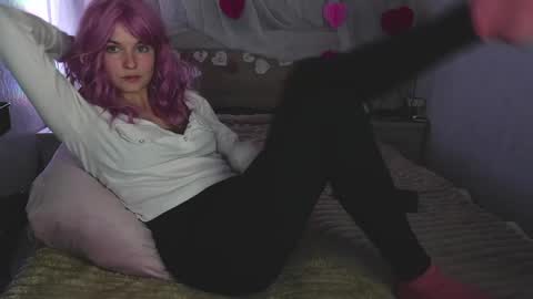 Snapshot of angelika_rouge chatting on 2, 4, 2026 Angelika Rouge online show from 2, 4, 2026