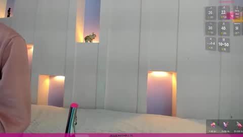 Snapshot of angelikarose1 chatting on 10, 10, 2025 Angelika Rose online show from 10, 10, 2025