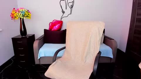 Angelina online show from 7, 3, 2025