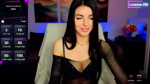 Snapshot of angelina_clark chatting on 6, 5, 2026 Angelina online show from 6, 5, 2026