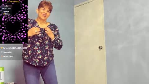 Snapshot of angelina_stone_65 chatting on 5, 1, 2025 Angelina online show from 5, 1, 2025