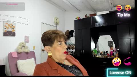 Snapshot of angelina_stone_65 chatting on 28, 11, 2025 Angelina online show from 28, 11, 2025