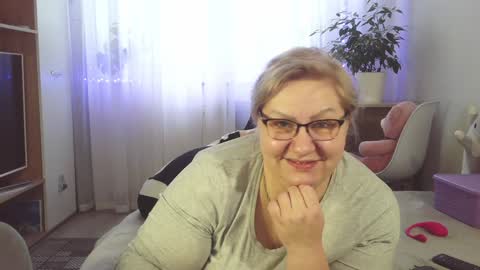 AngelinaGlam online show from 13, 12, 2024