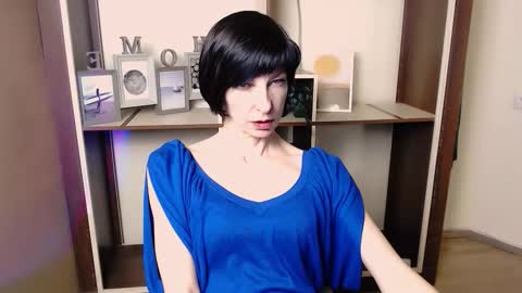 Angelina online show from 5, 1, 2026