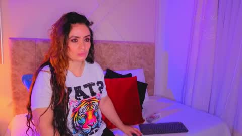angelinarouse_ online show from 15, 4, 2026