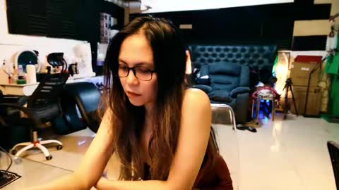Snapshot of angelinasia chatting on 22, 9, 2025 Angel online show from 22, 9, 2025