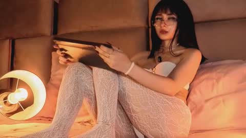 angelinepossy online show from 12, 11, 2025