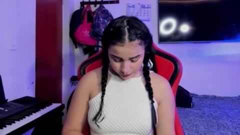 Snapshot of angelique_dubois chatting on 25, 2, 2026 ANGELIQUE DUBOIS online show from 25, 2, 2026