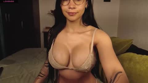  ANGELA ISABELLA  online show from 18, 3, 2026