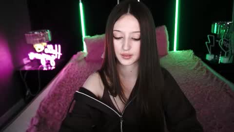 Snapshot of angellblush chatting on 15, 10, 2025 AngelBlush online show from 15, 10, 2025