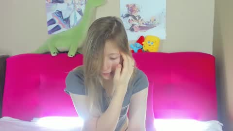 Snapshot of angellery chatting on 12, 11, 2025 angellery online show from 12, 11, 2025