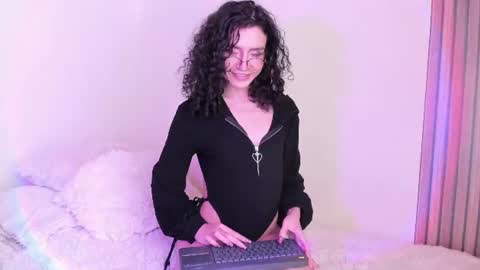 Snapshot of angellike_doll chatting on 11, 7, 2026 Angellike online show from 11, 7, 2026