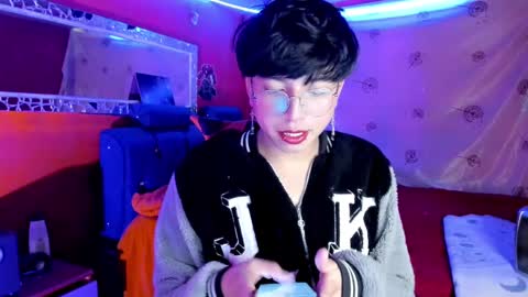 Snapshot of angellonfire chatting on 9, 9, 2025 Angel  online show from 9, 9, 2025