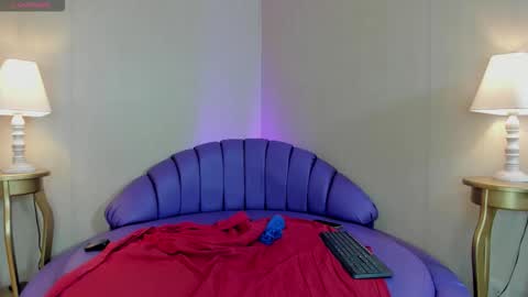   online show from 27, 10, 2025