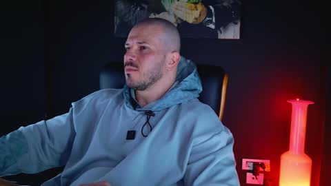 Snapshot of angeloeric chatting on 28, 12, 2024 BlackWolf online show from 28, 12, 2024