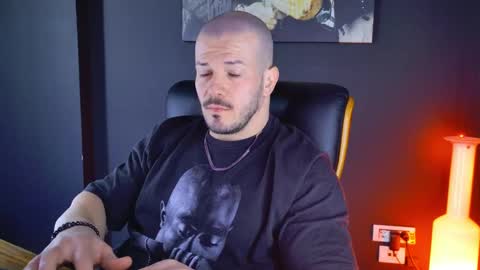 Snapshot of angeloeric chatting on 19, 1, 2025 BlackWolf online show from 19, 1, 2025