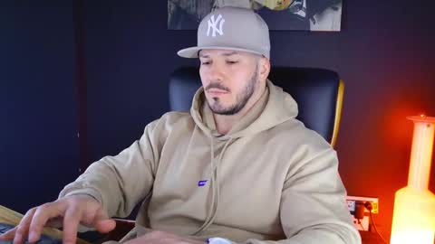 Snapshot of angeloeric chatting on 26, 1, 2025 BlackWolf online show from 26, 1, 2025