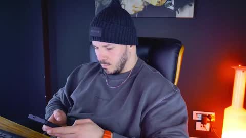 Snapshot of angeloeric chatting on 27, 1, 2025 BlackWolf online show from 27, 1, 2025