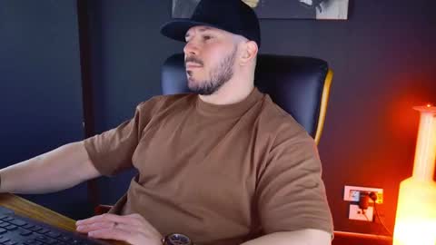 Snapshot of angeloeric chatting on 30, 1, 2025 BlackWolf online show from 30, 1, 2025