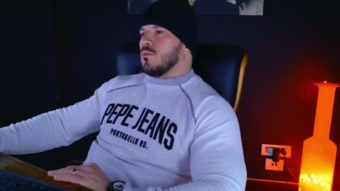 Snapshot of angeloeric chatting on 31, 1, 2025 BlackWolf online show from 31, 1, 2025