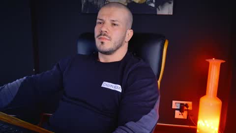 Snapshot of angeloeric chatting on 14, 2, 2025 BlackWolf online show from 14, 2, 2025