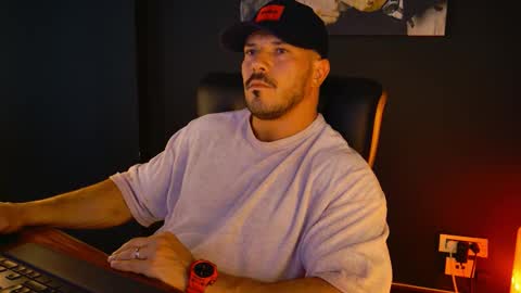 Snapshot of angeloeric chatting on 17, 9, 2025 BlackWolf online show from 17, 9, 2025