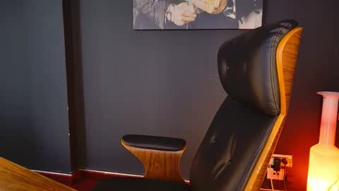 Snapshot of angeloeric chatting on 27, 9, 2025 BlackWolf online show from 27, 9, 2025