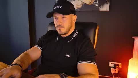 Snapshot of angeloeric chatting on 28, 9, 2025 BlackWolf online show from 28, 9, 2025