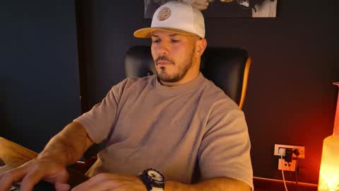 Snapshot of angeloeric chatting on 30, 9, 2025 BlackWolf online show from 30, 9, 2025