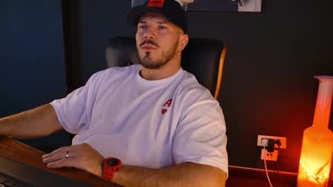 Snapshot of angeloeric chatting on 31, 10, 2025 BlackWolf online show from 31, 10, 2025