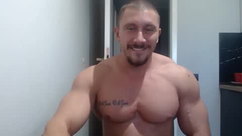  ------- SEX SHOW WITH GUYS AND GIRLS  MUSCLE SHOW online show from 28, 9, 2025