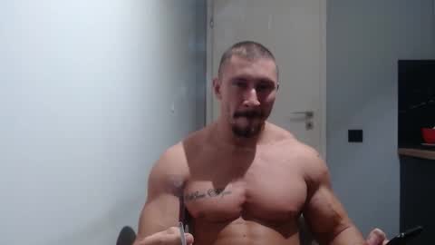  ------- SEX SHOW WITH GUYS AND GIRLS  MUSCLE SHOW online show from 15, 10, 2025