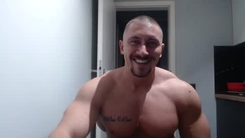  ------- SEX SHOW WITH GUYS AND GIRLS  MUSCLE SHOW online show from 5, 11, 2025